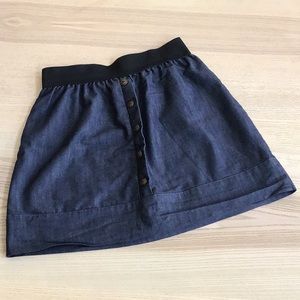 Adorable denim skirt!